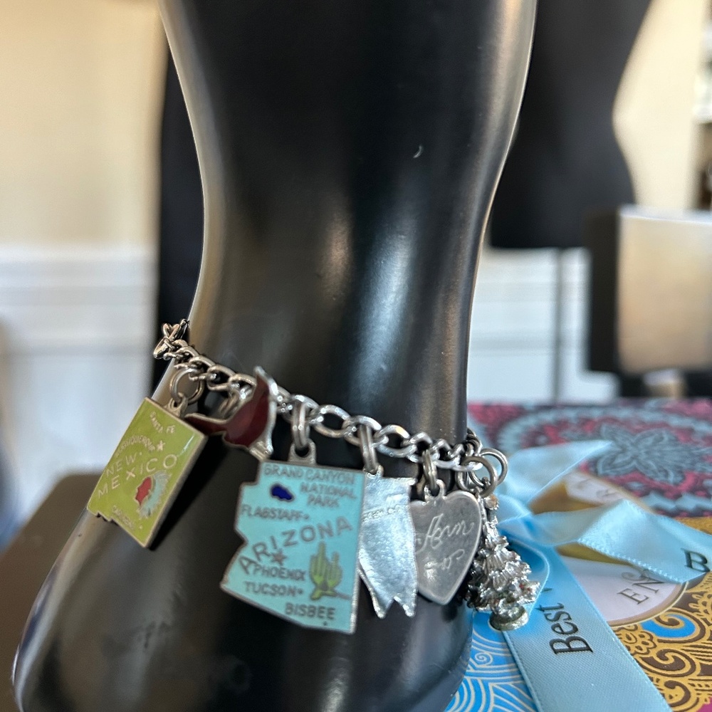 Vintage Charm Bracelet 6.25